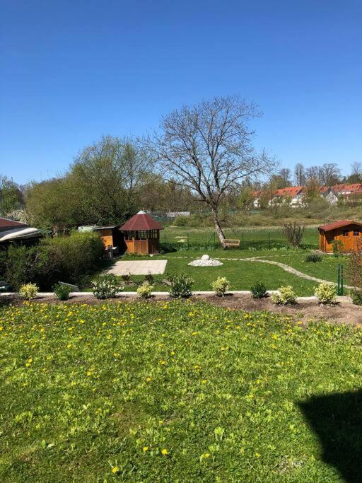 Extraschoen - Souterrain Lindau (Bodensee)